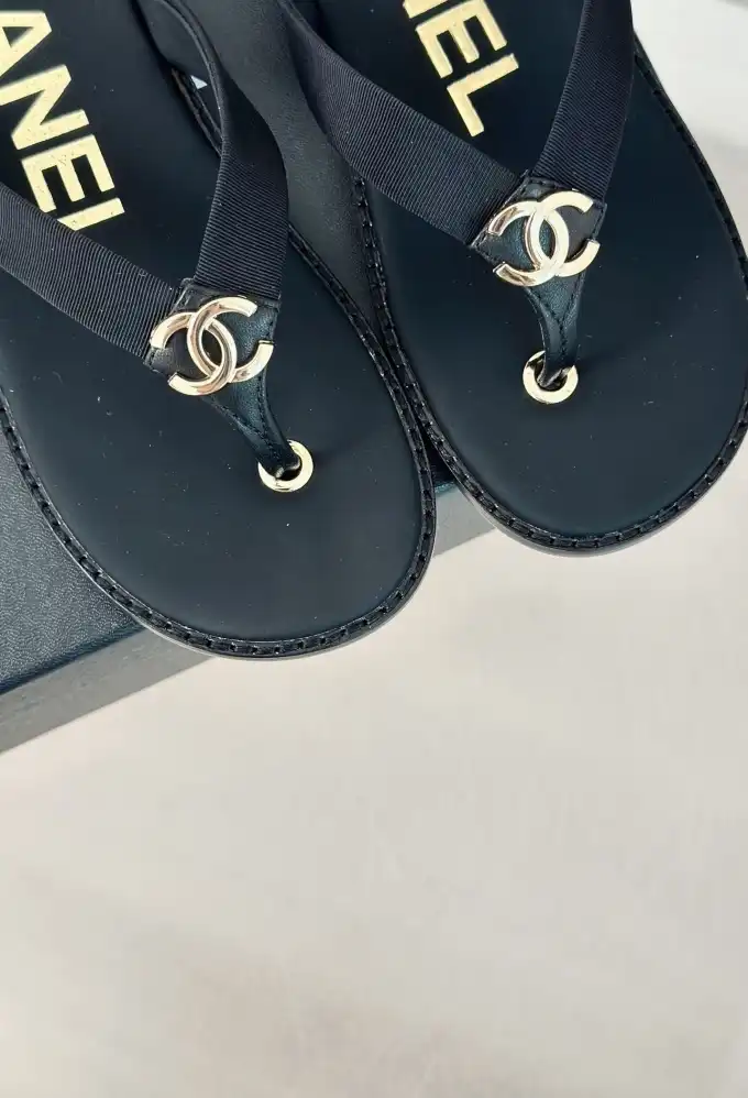 hype Chanel Slippers