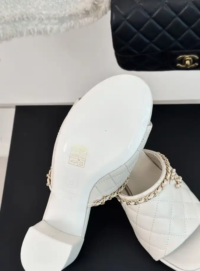 hype Chanel High Heels