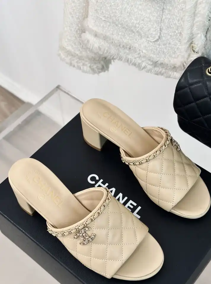 hype Chanel High Heels