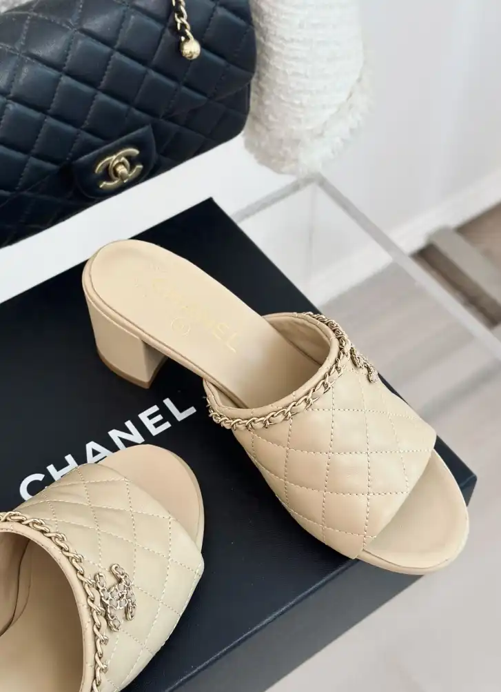 hype Chanel High Heels