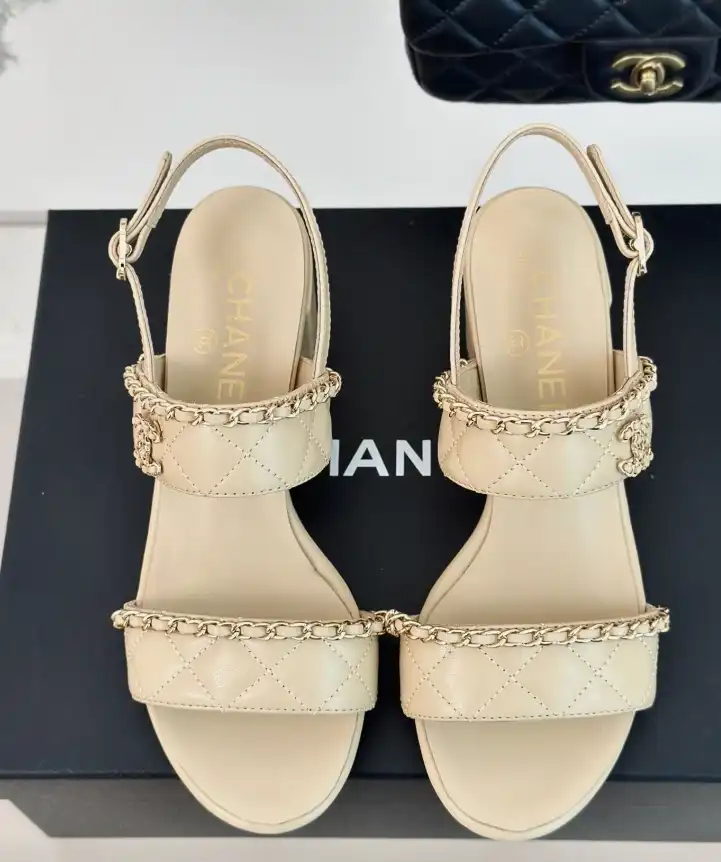 hype Chanel High Heels