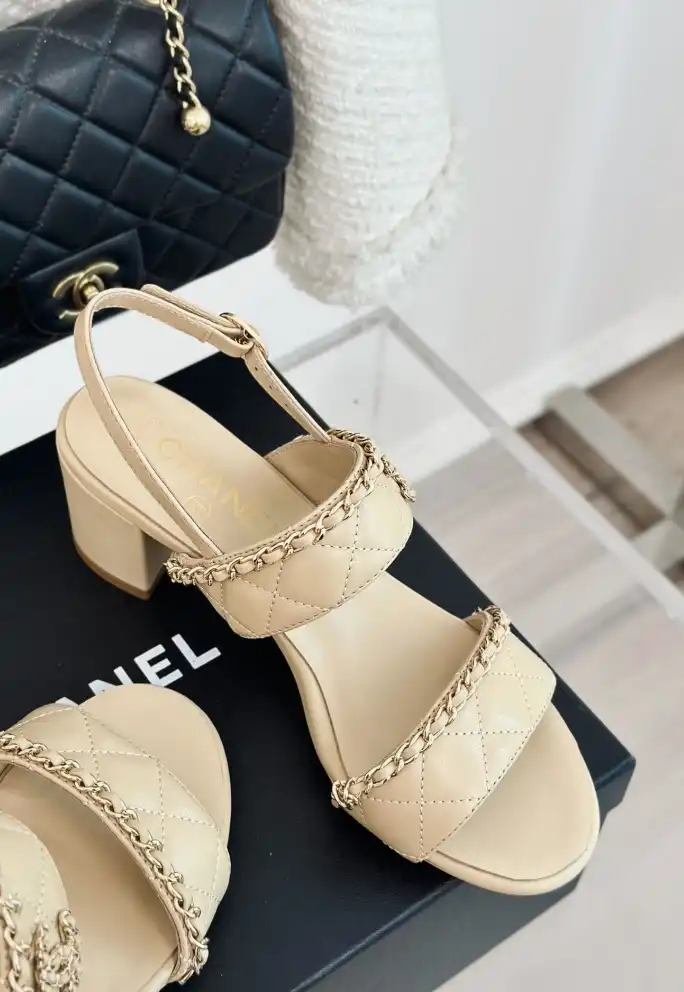 hype Chanel High Heels