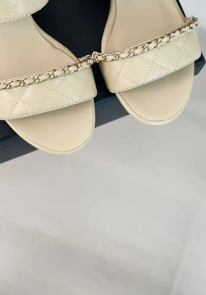 hype Chanel High Heels