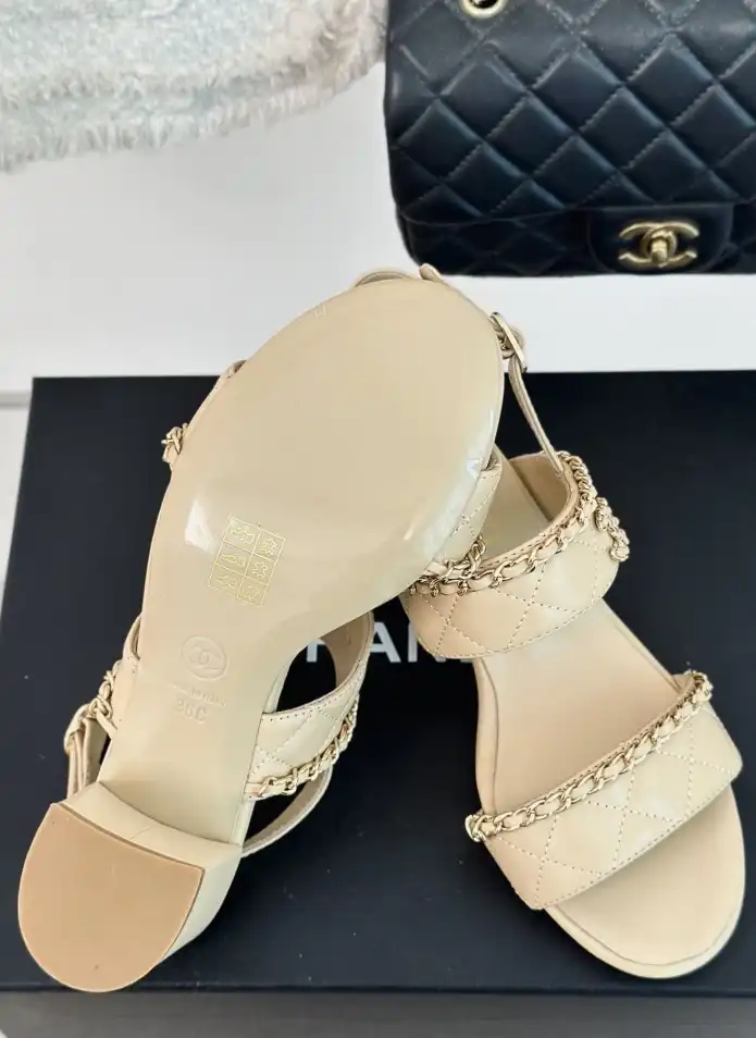 hype Chanel High Heels