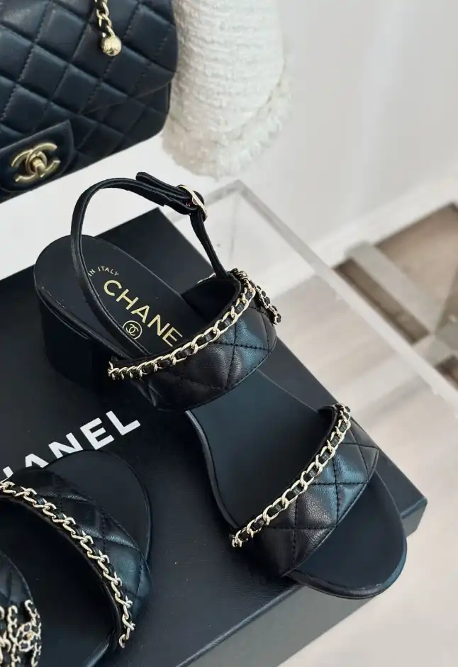 hype Chanel High Heels