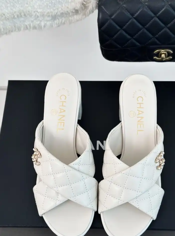 hype Chanel High Heels