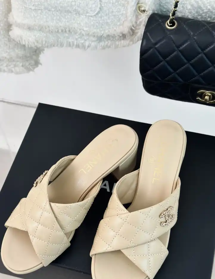 hype Chanel High Heels