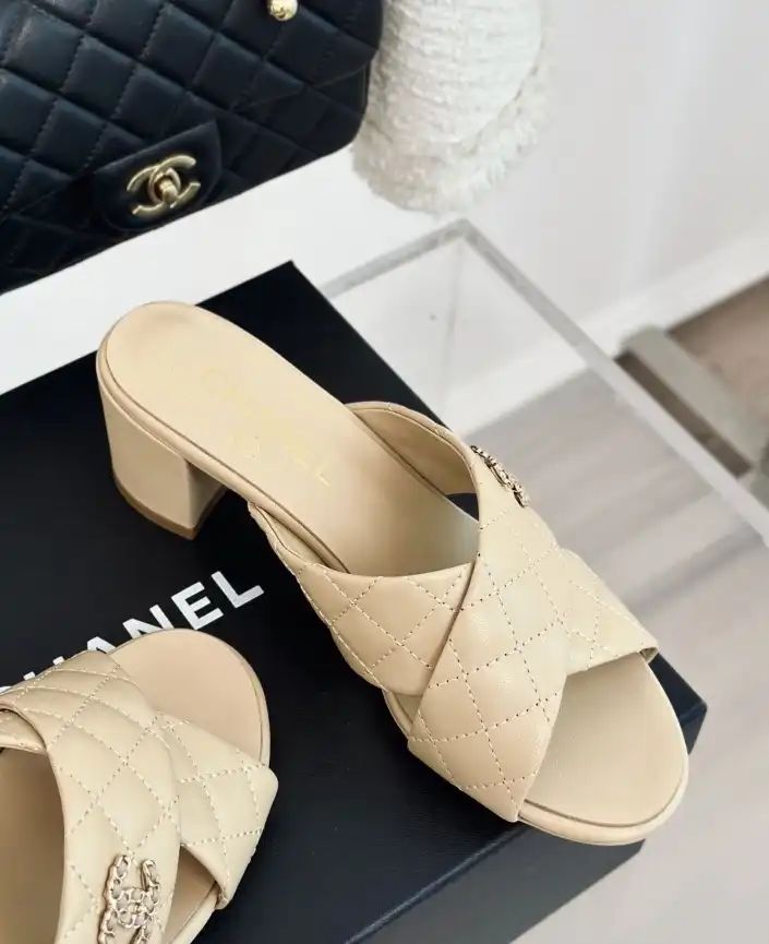 hype Chanel High Heels