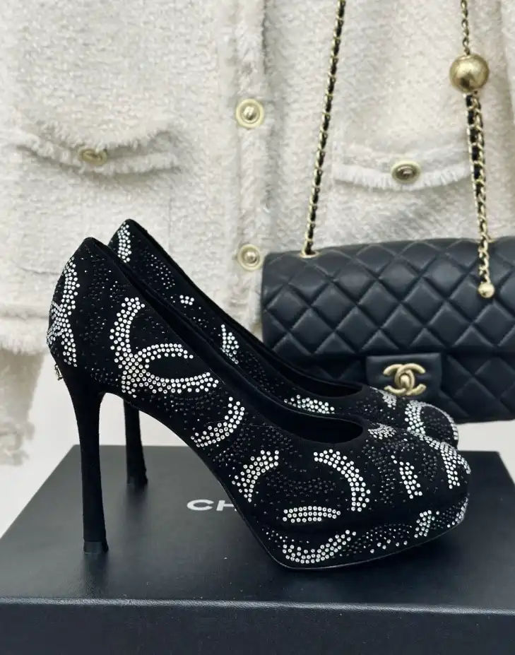 hype Chanel High Heels