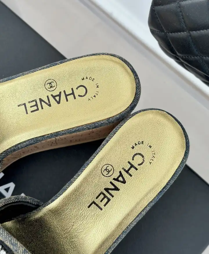 hype Chanel Slippers