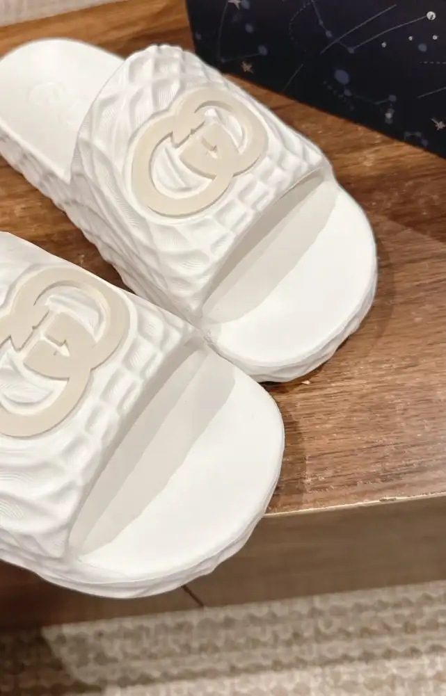 hype Gucci Slippers