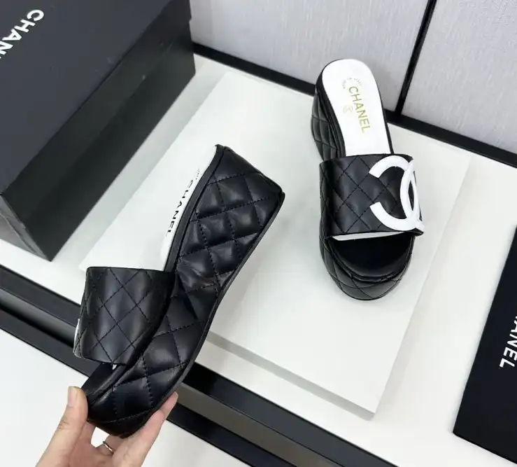 hype Chanel Slippers