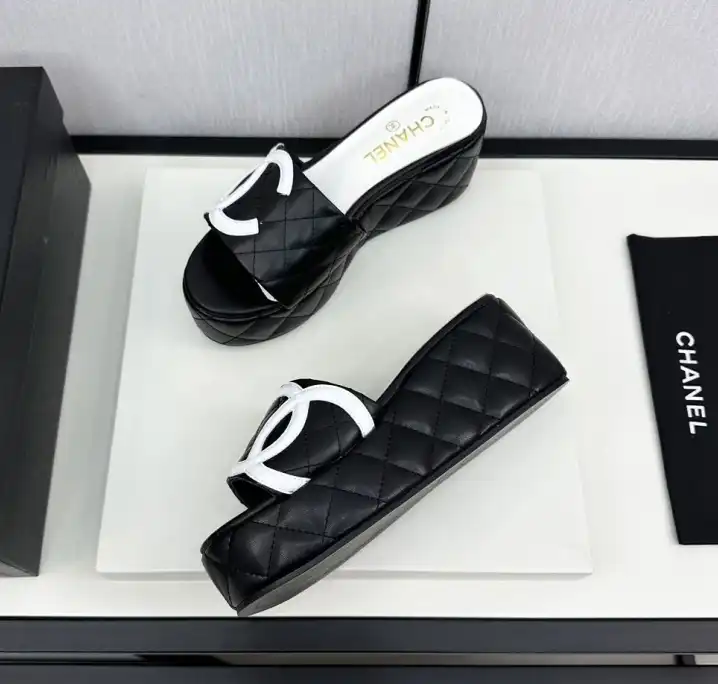 hype Chanel Slippers