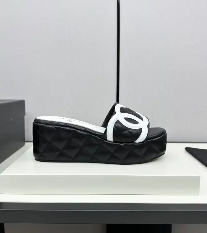 hype Chanel Slippers