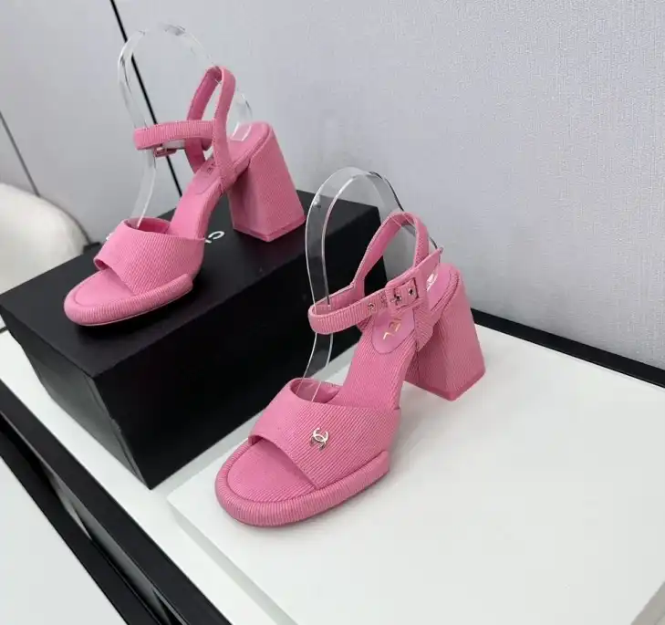 hype Chanel High Heels