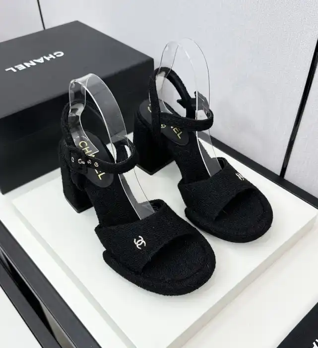 hype Chanel High Heels