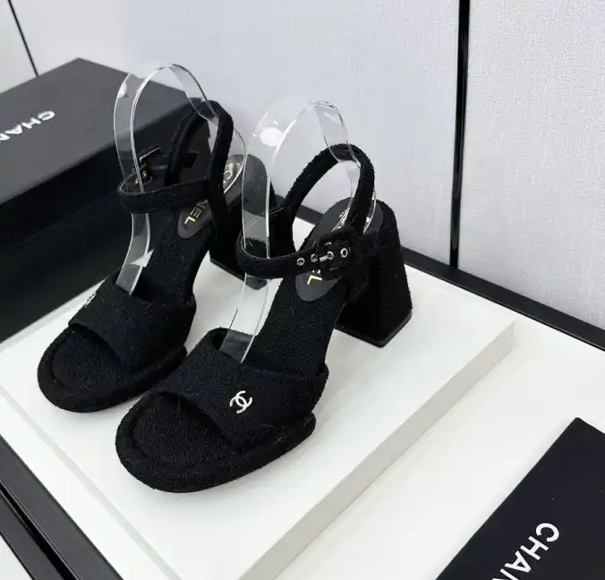 hype Chanel High Heels