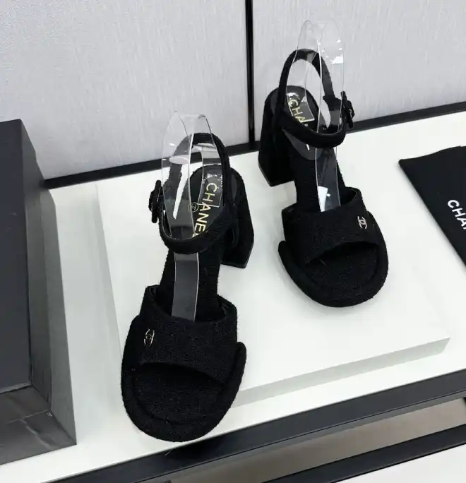 hype Chanel High Heels