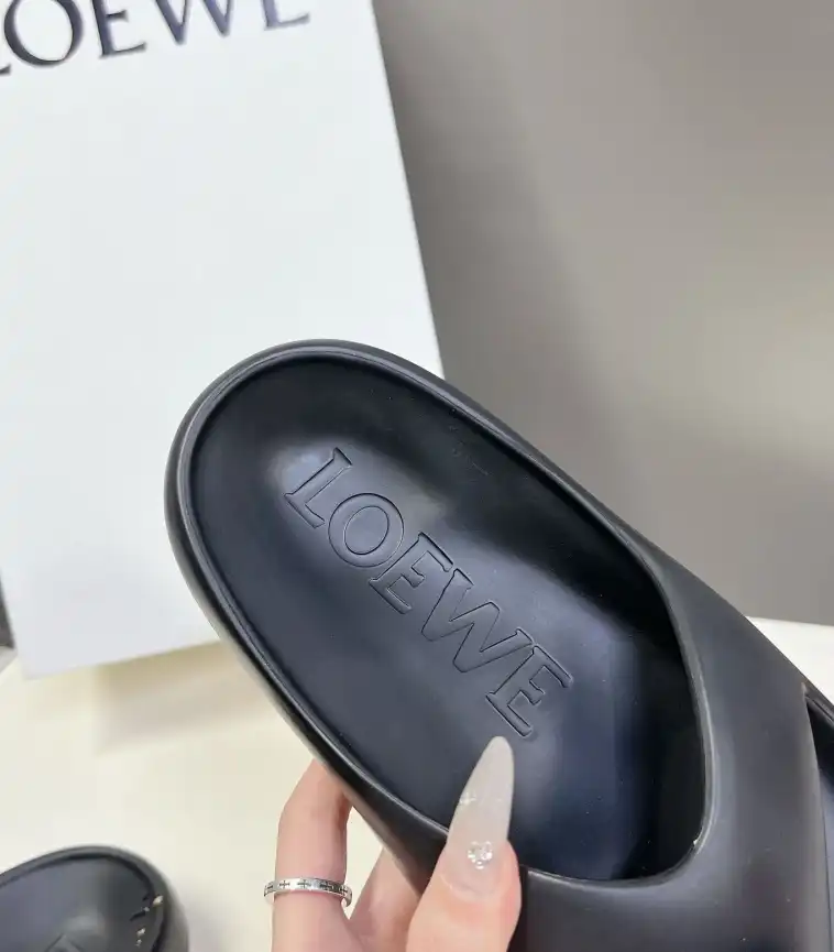 hype Loewe Slippers