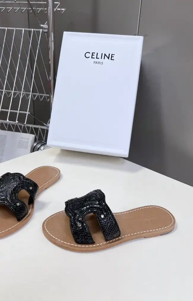 hype Celine Slippers