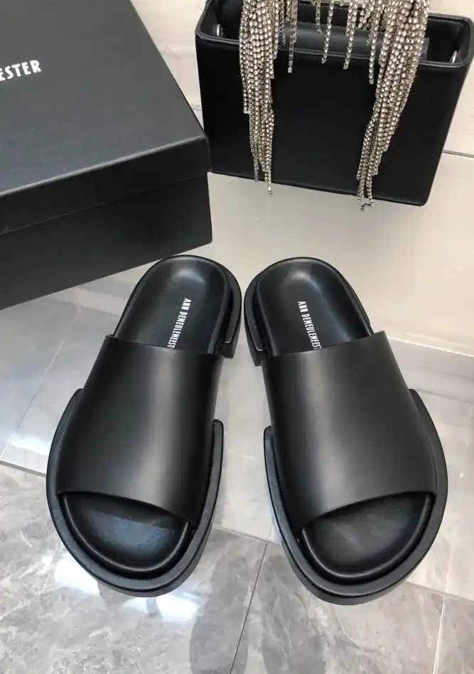 hype Other Slippers