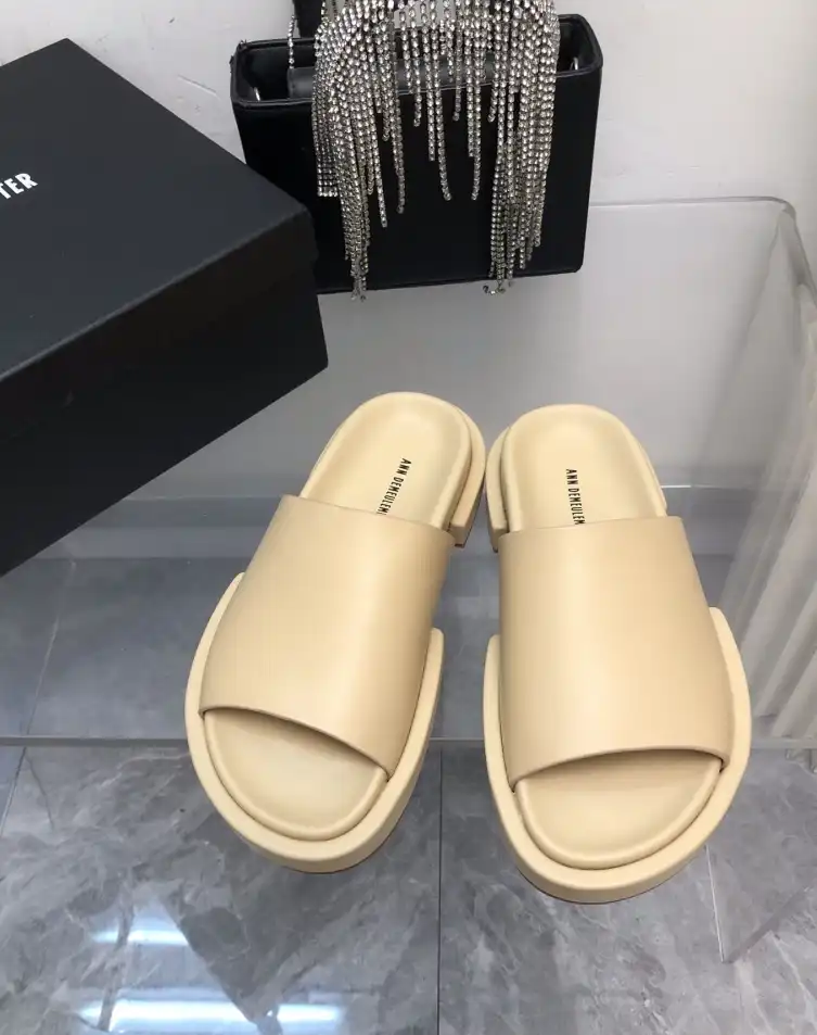 hype Other Slippers