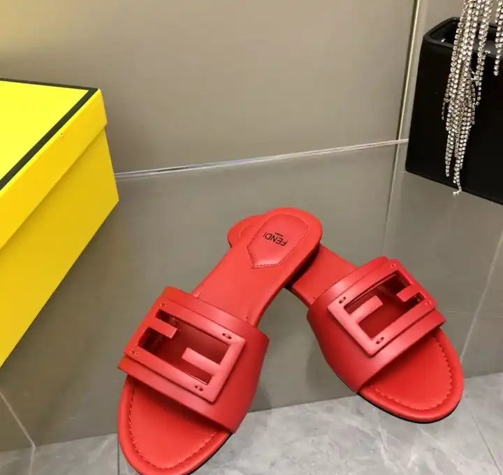 hype Fendi Slippers