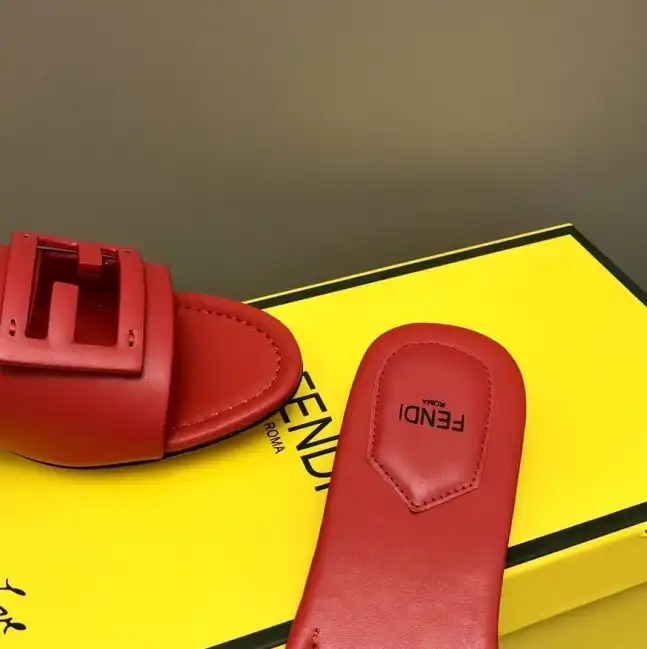 hype Fendi Slippers