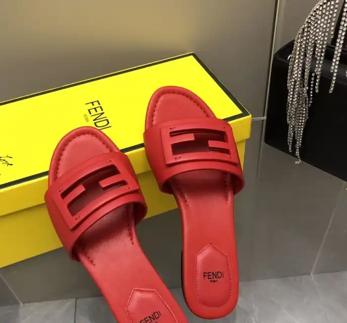 hype Fendi Slippers