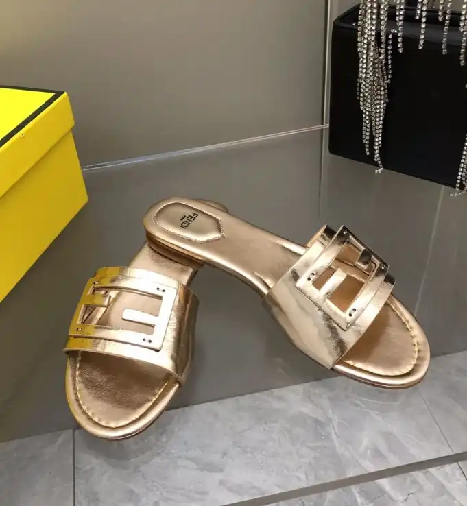 hype Fendi Slippers