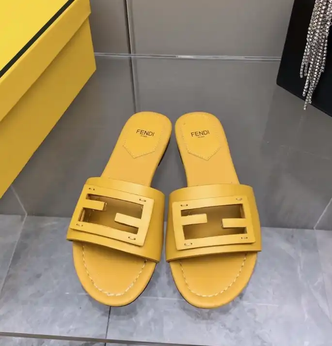 hype Fendi Slippers