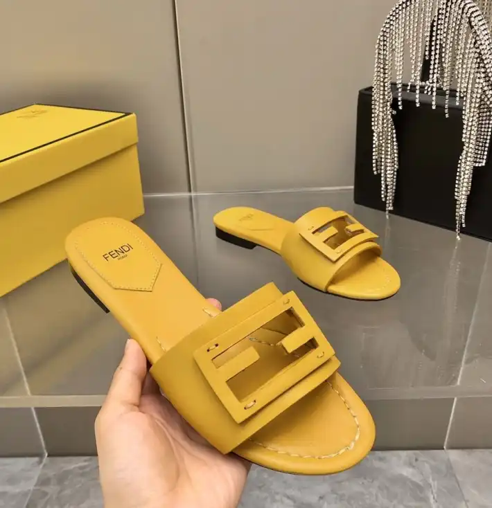 hype Fendi Slippers