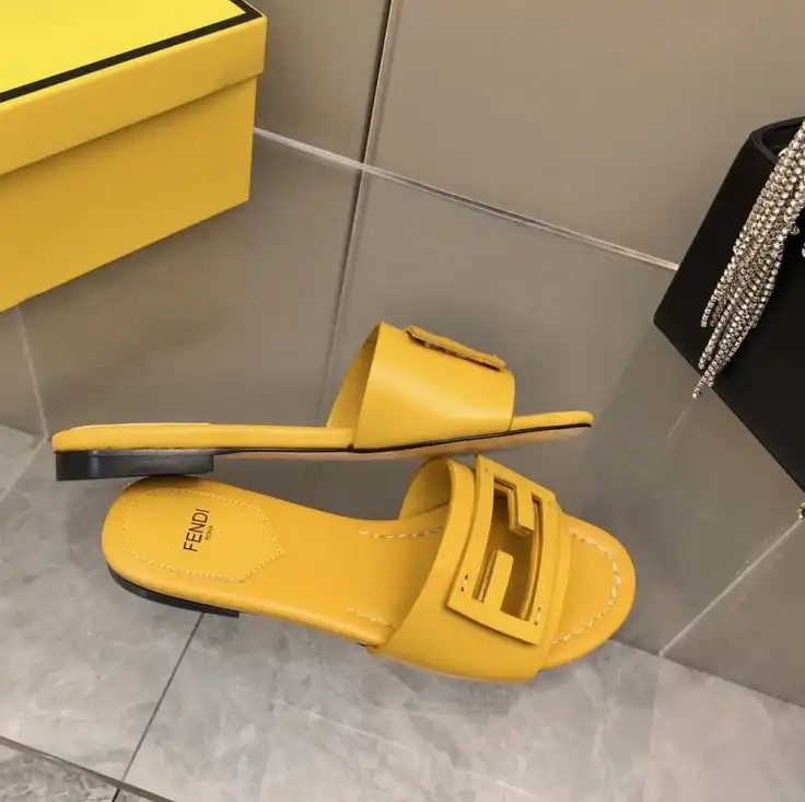 hype Fendi Slippers