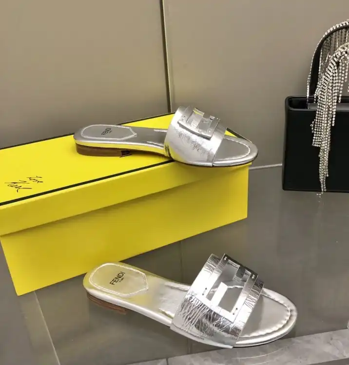 hype Fendi Slippers