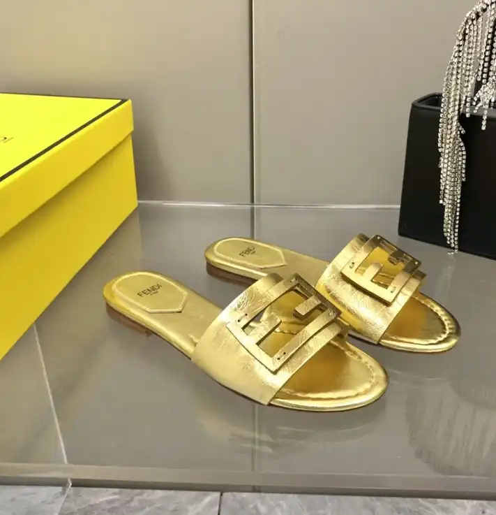 hype Fendi Slippers