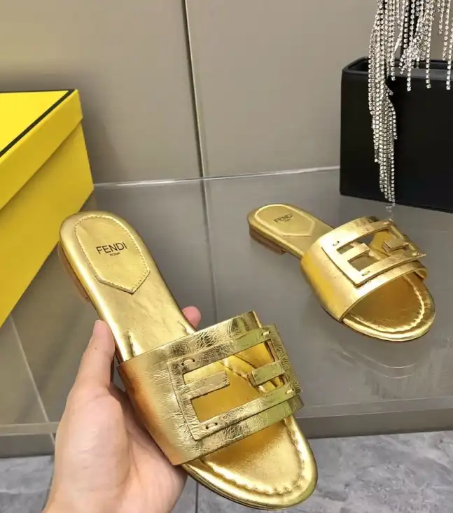 hype Fendi Slippers