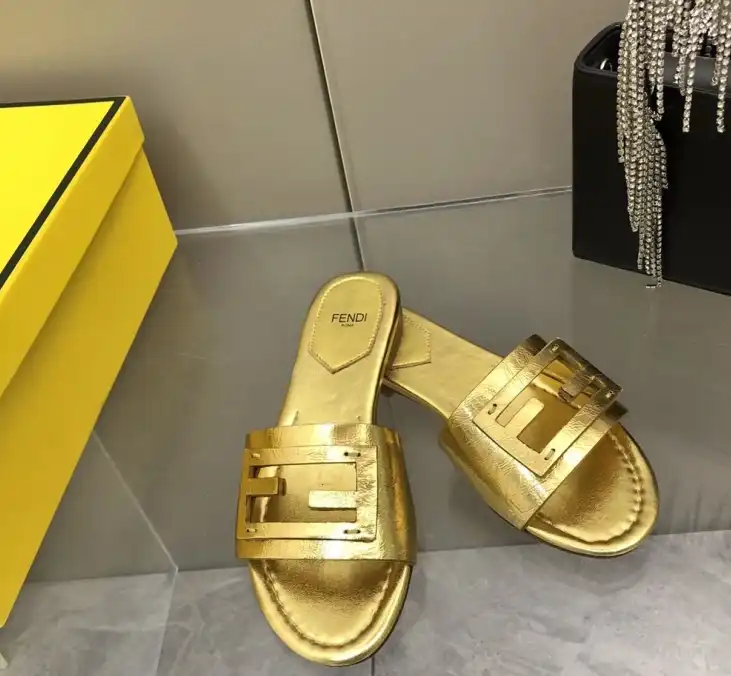 hype Fendi Slippers