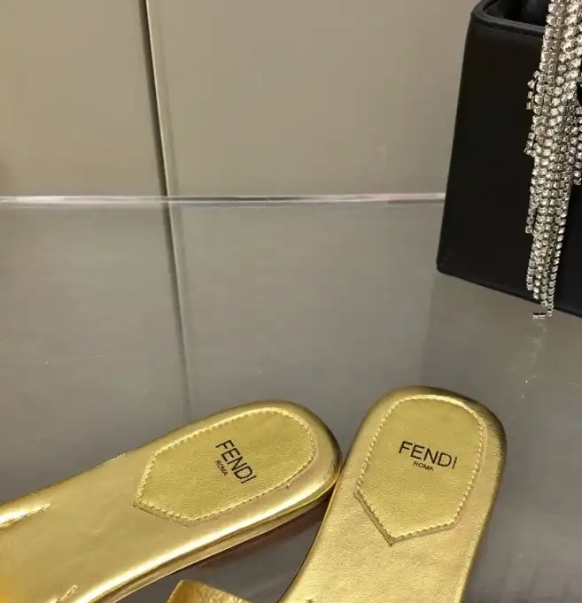 hype Fendi Slippers