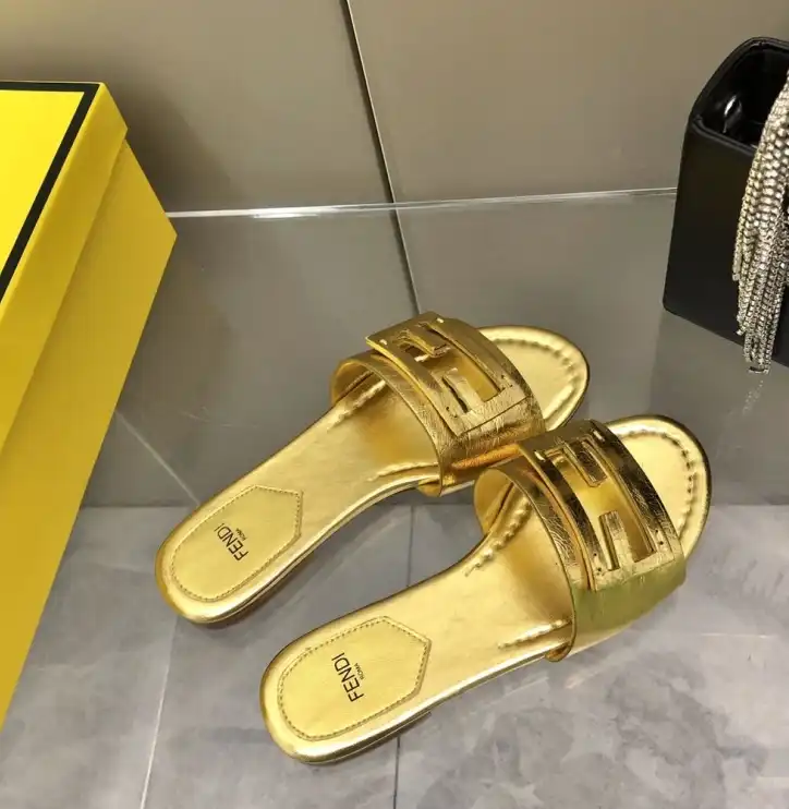 hype Fendi Slippers