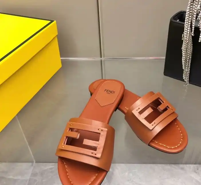 hype Fendi Slippers