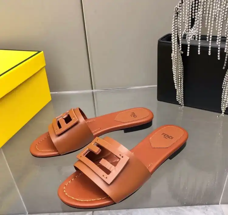 hype Fendi Slippers