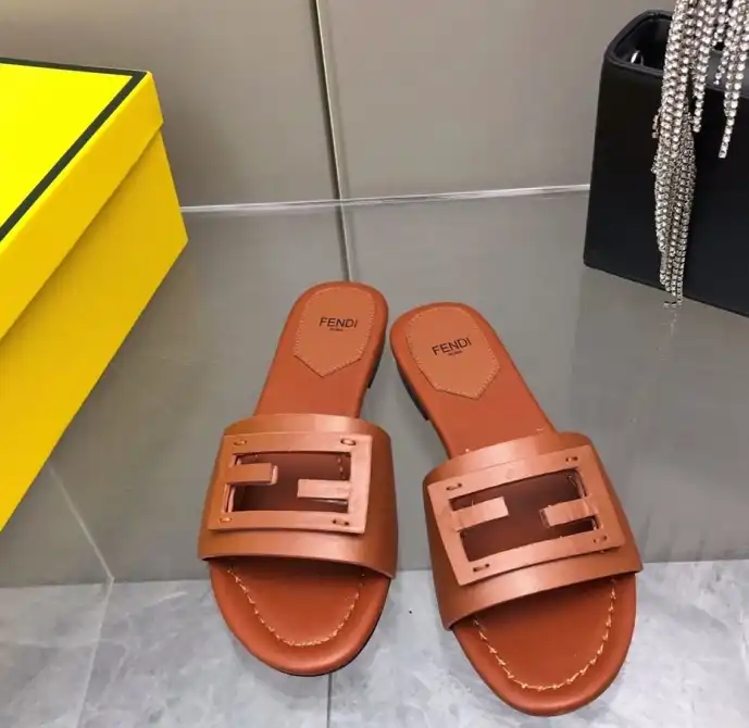 hype Fendi Slippers