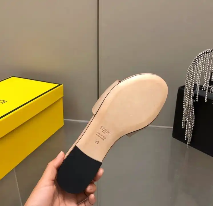 hype Fendi Slippers