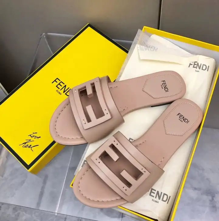 hype Fendi Slippers