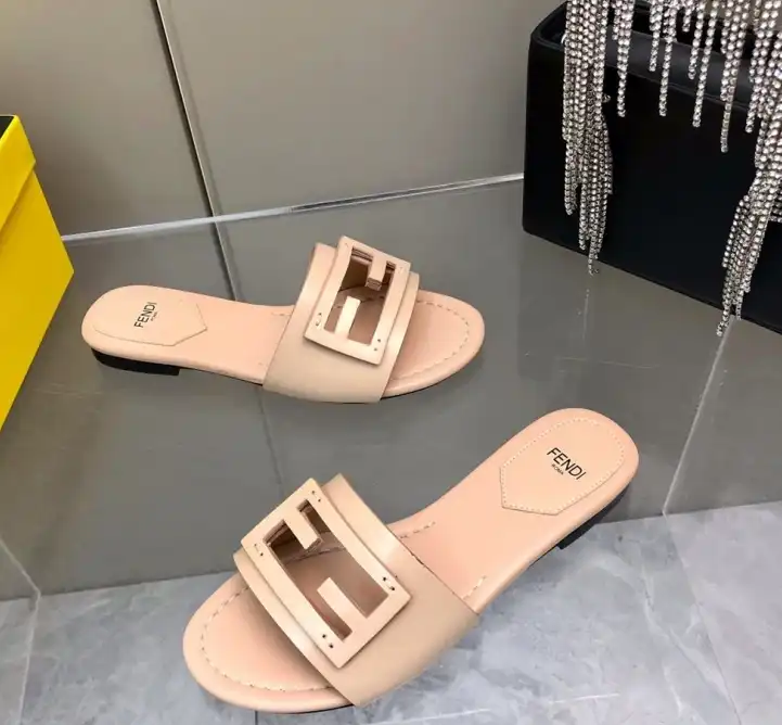 hype Fendi Slippers