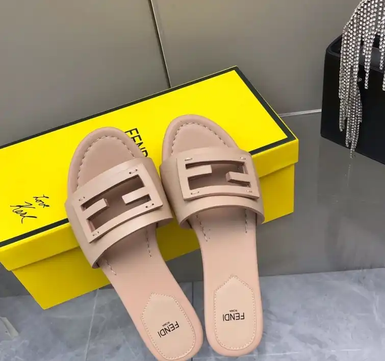 hype Fendi Slippers