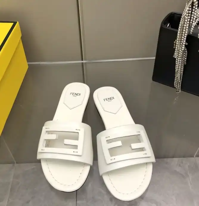 hype Fendi Slippers