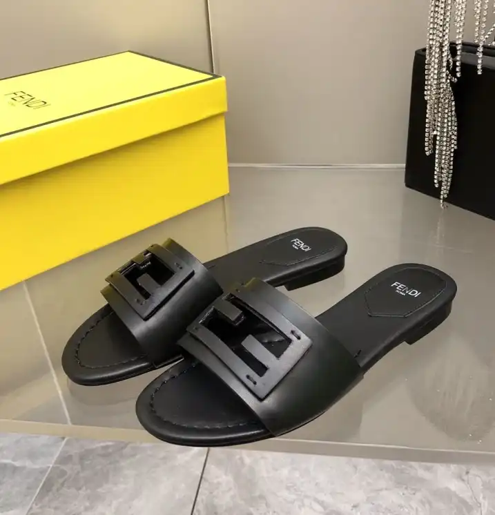 hype Fendi Slippers