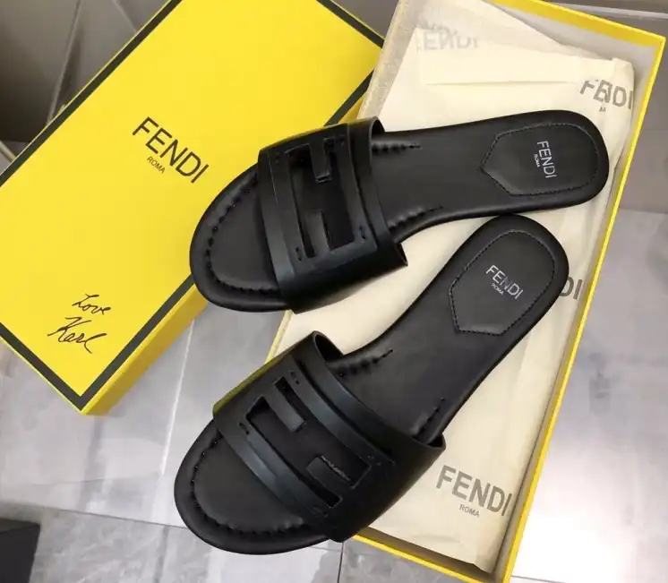 hype Fendi Slippers