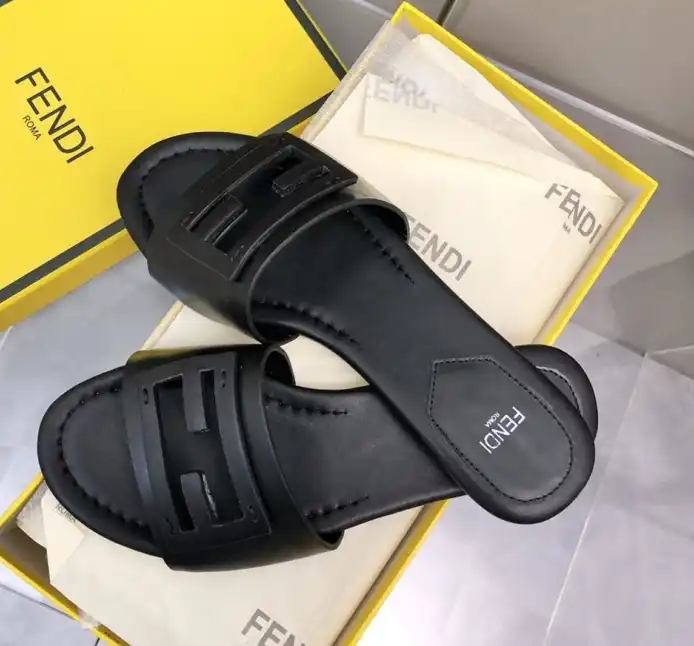 hype Fendi Slippers